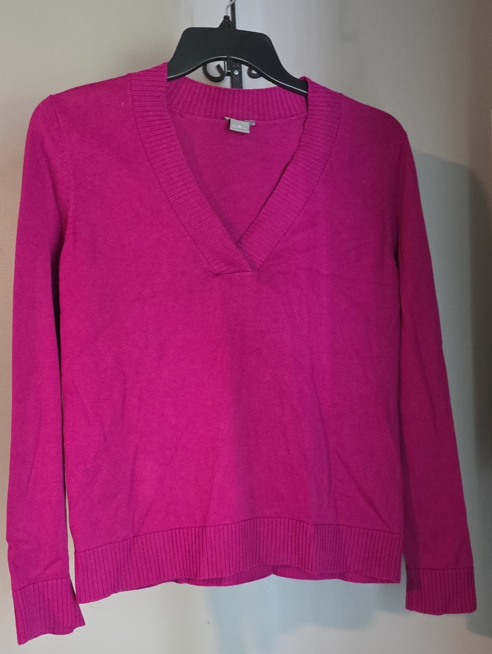 Ann Taylor V-Neck Cotton Sweater in Fuchsia Pink Size XL